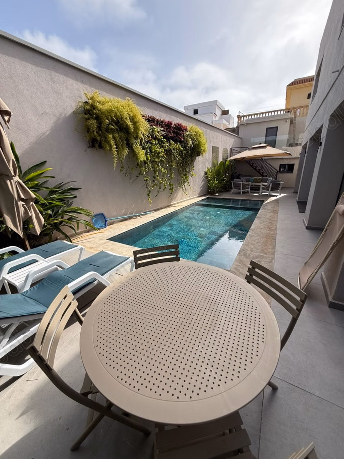 Villa a location usag bureau à El Manar 10M