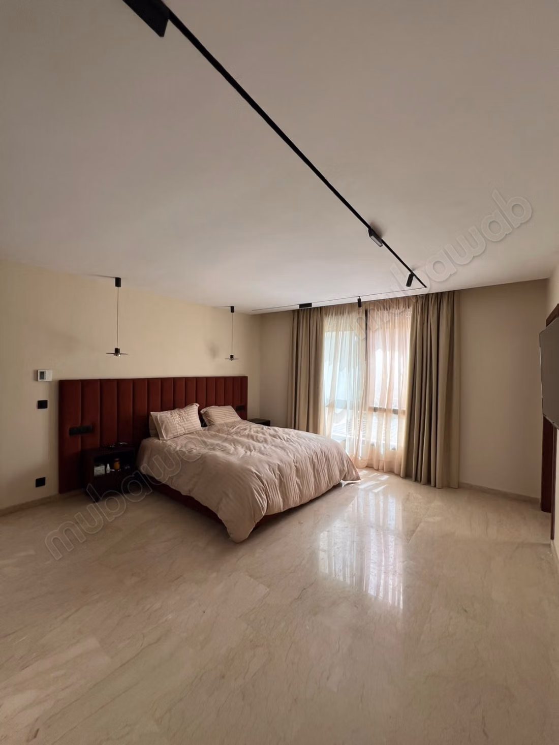 Al Maaden: Villa for sale semi-furnished, 3 Rooms, 1 Room