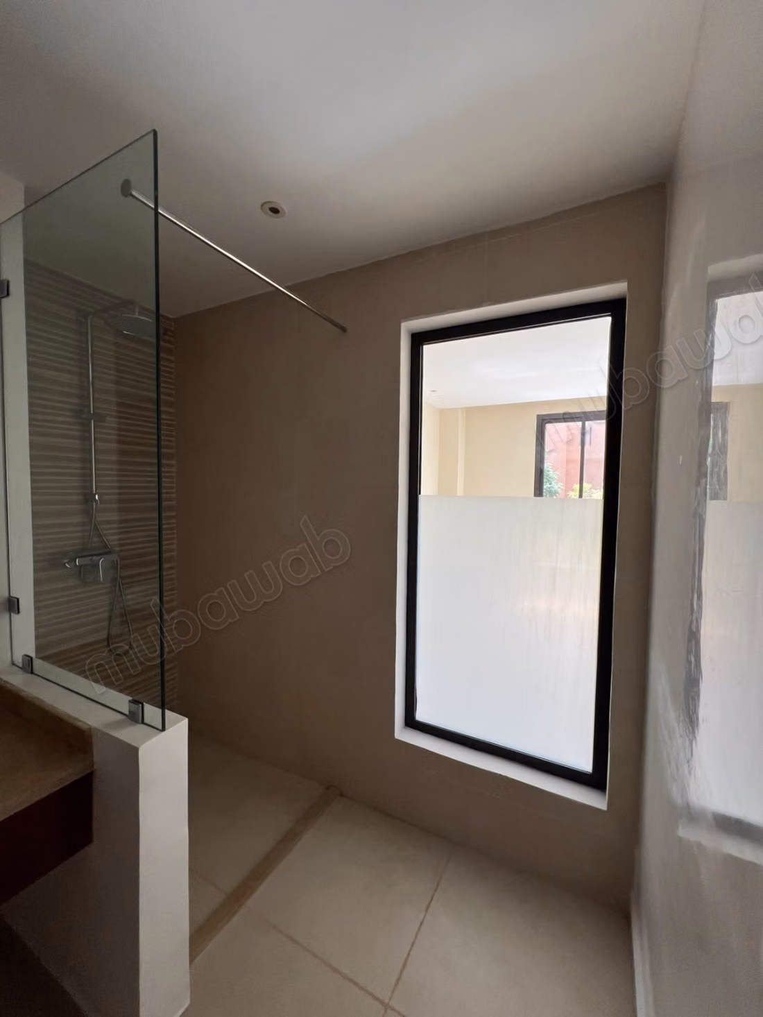 Al Maaden: Villa for sale semi-furnished, 3 Rooms, 1 Room
