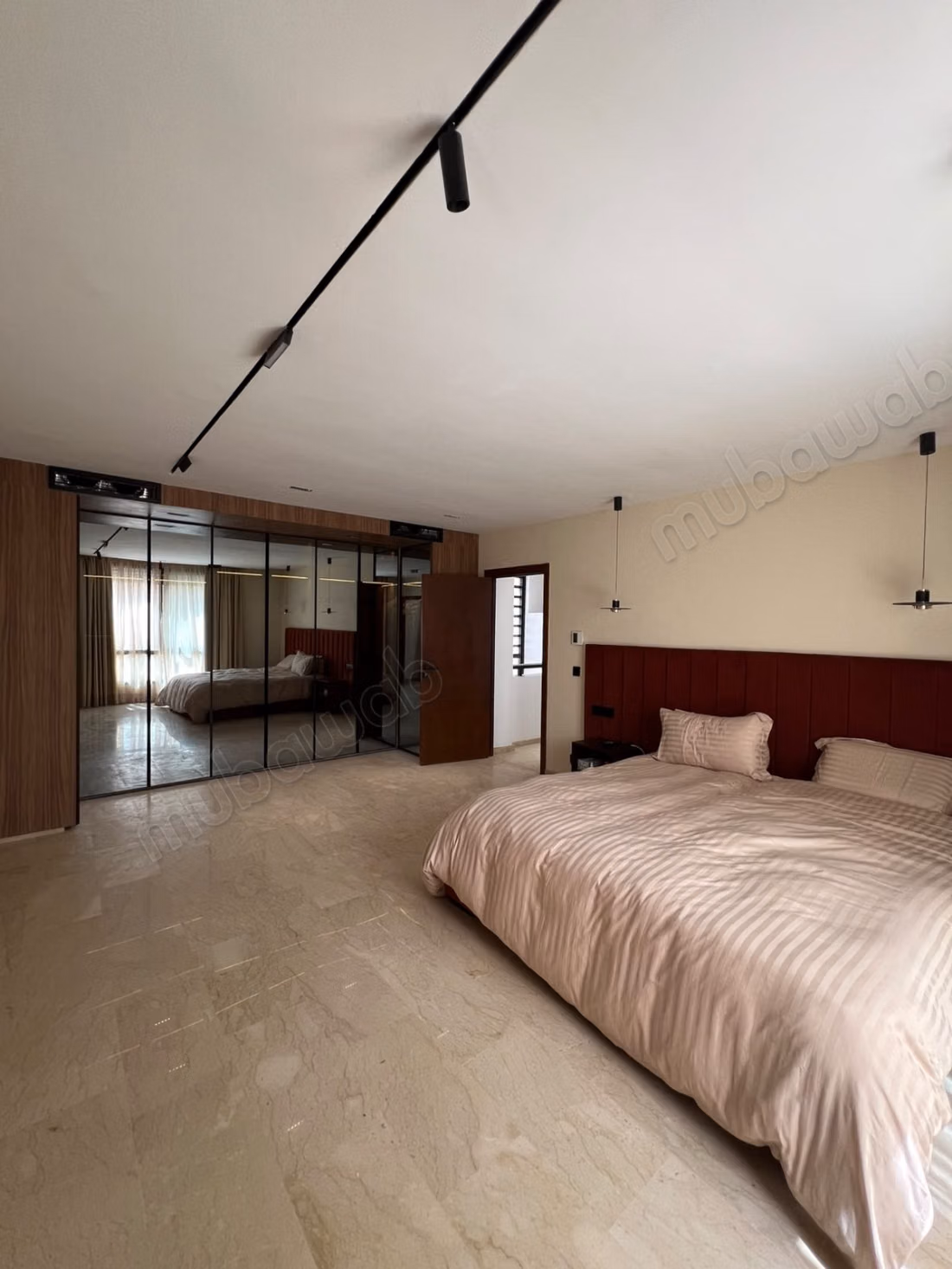 Al Maaden: Villa for sale semi-furnished, 3 Rooms, 1 Room