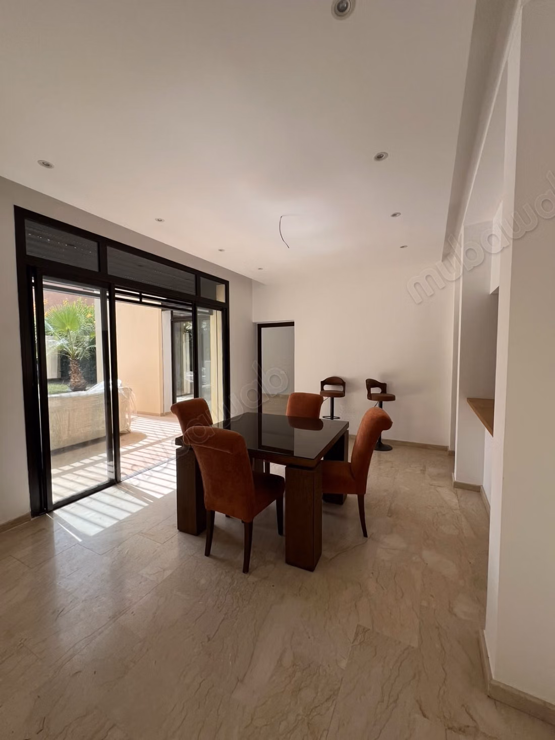 Al Maaden: Villa for sale semi-furnished, 3 Rooms, 1 Room