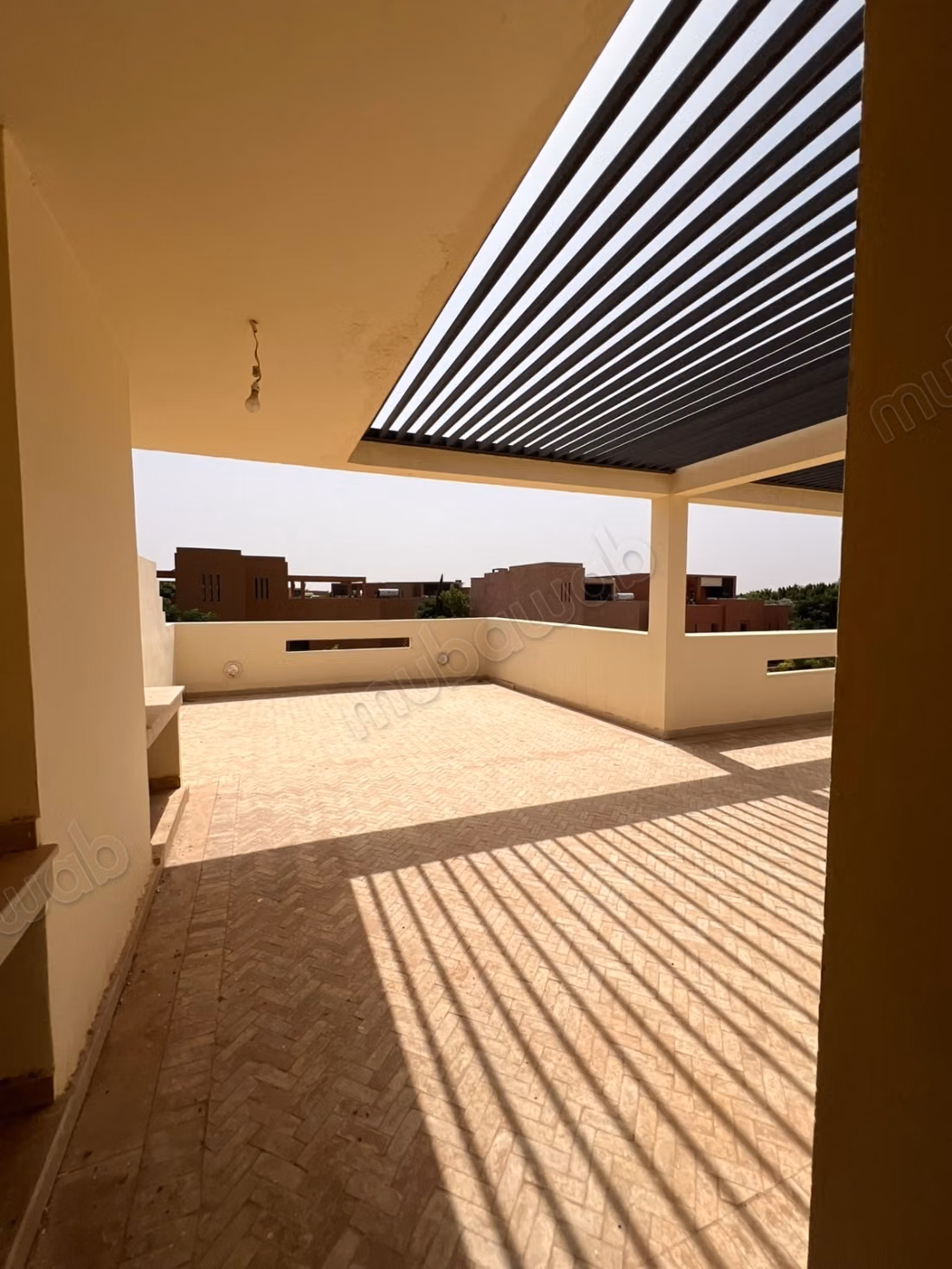 Al Maaden: Villa for sale semi-furnished, 3 Rooms, 1 Room