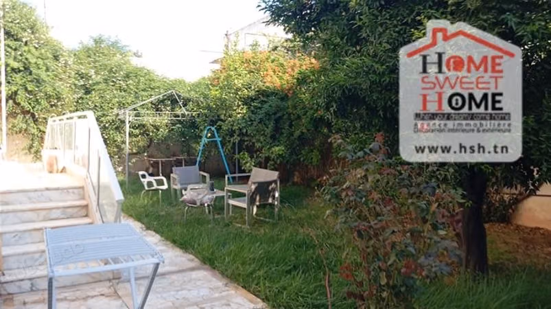 Villa Rola in vendita a Menzeh1