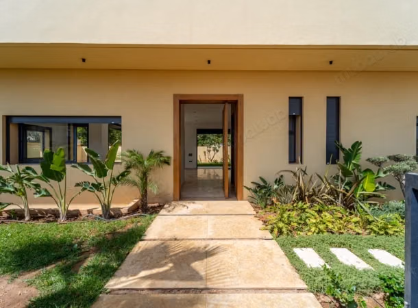 Luxurious house for sale in Amelkis 3