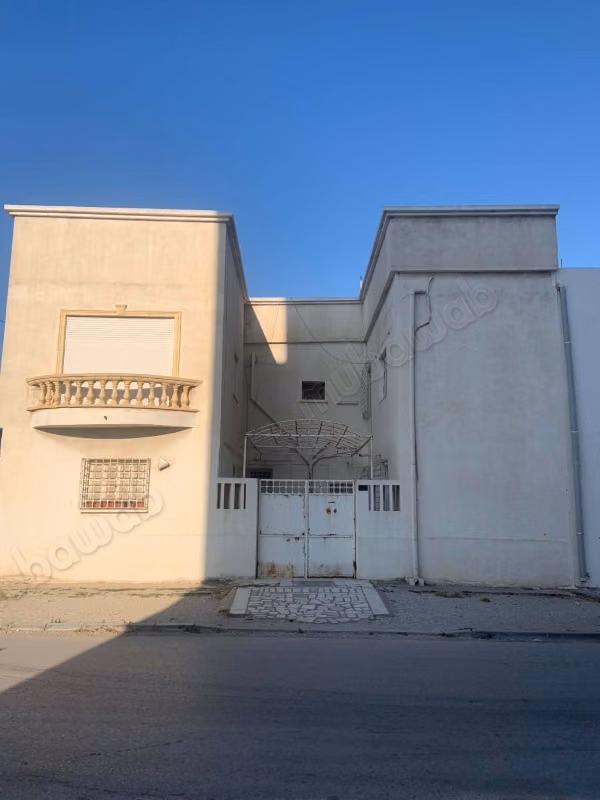 Maison à vendre: Rez de chaussée et 1er étage