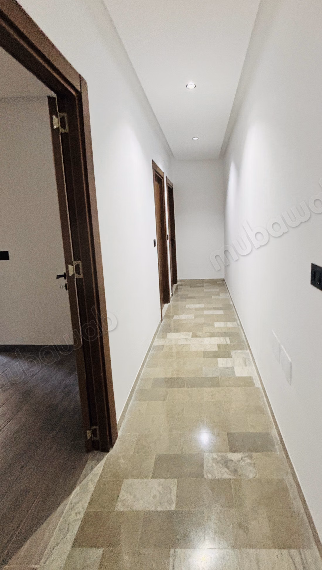 Louez cet appartement à Ariana Essoghra. 
Surface totale 69 m². 
Service de concierge et climatisation