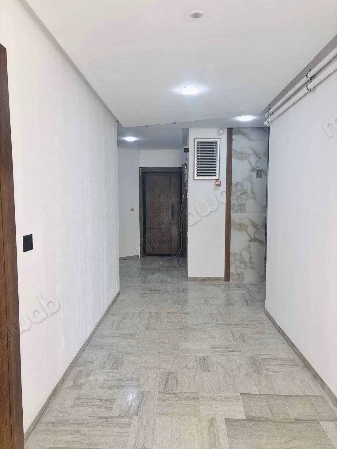 Louez cet appartement à Ariana Essoghra. 
Surface totale 69 m². 
Service de concierge et climatisation