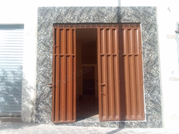 Local commercial en location à Errahma.
Surface totale 22 m²