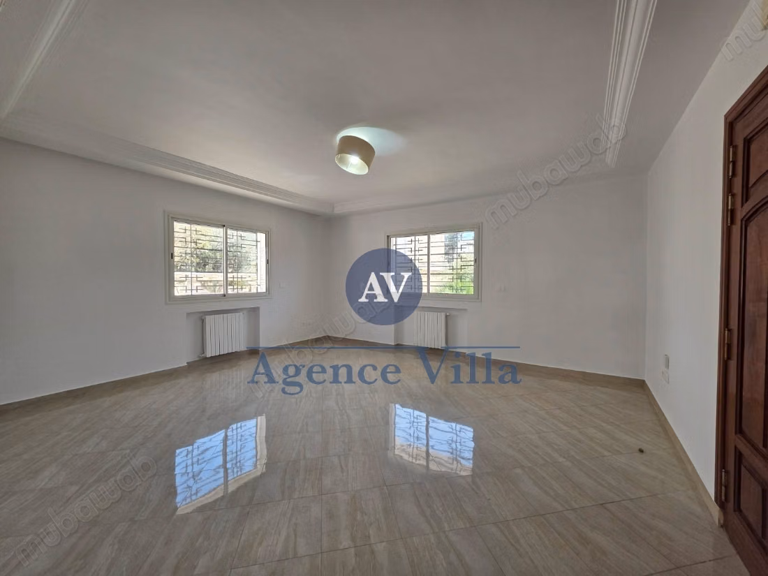 A louer un appartement S2 avec jardin aux JDC