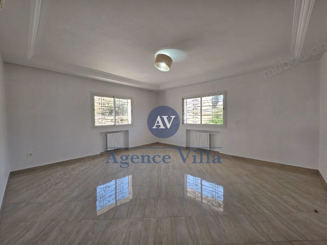 A louer un appartement S2 avec jardin aux JDC