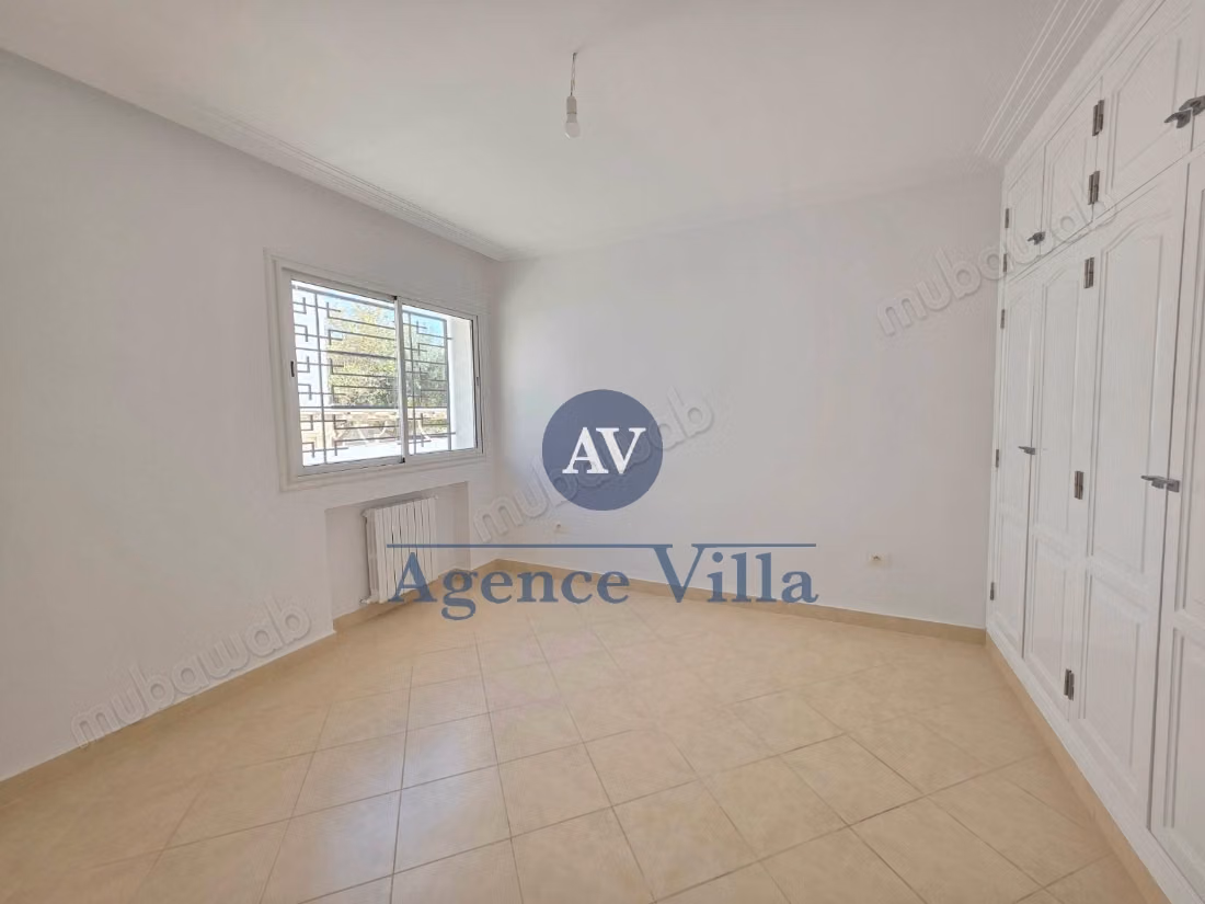 A louer un appartement S2 avec jardin aux JDC