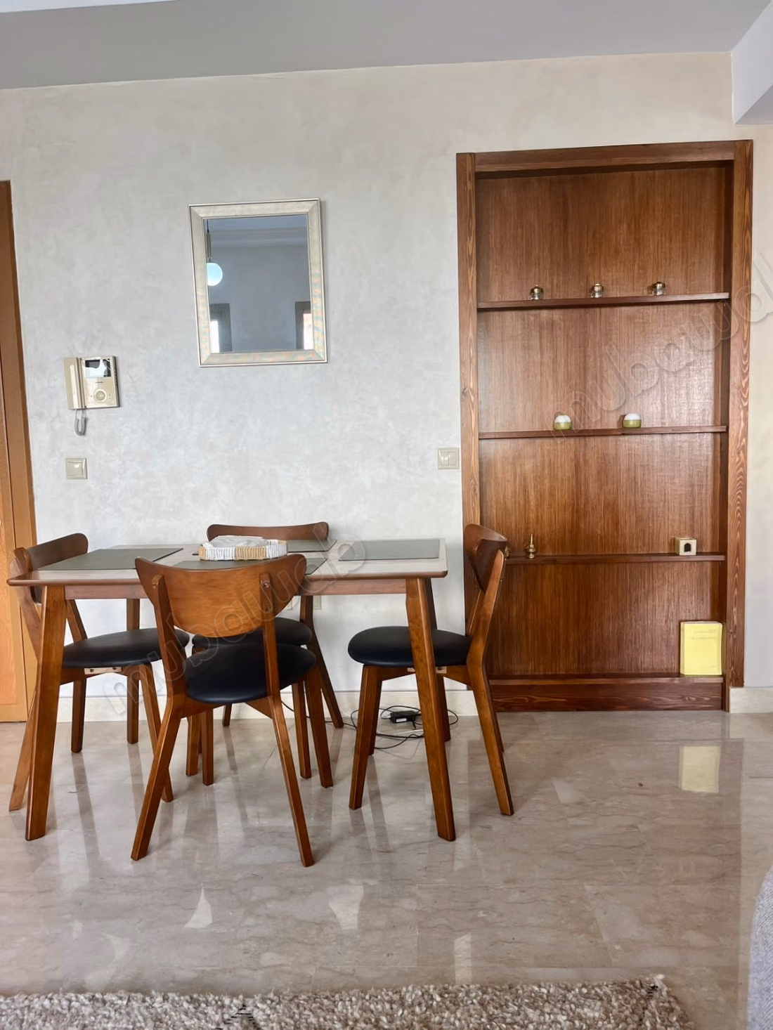 Furnished apartment with terrace on Ziraoui