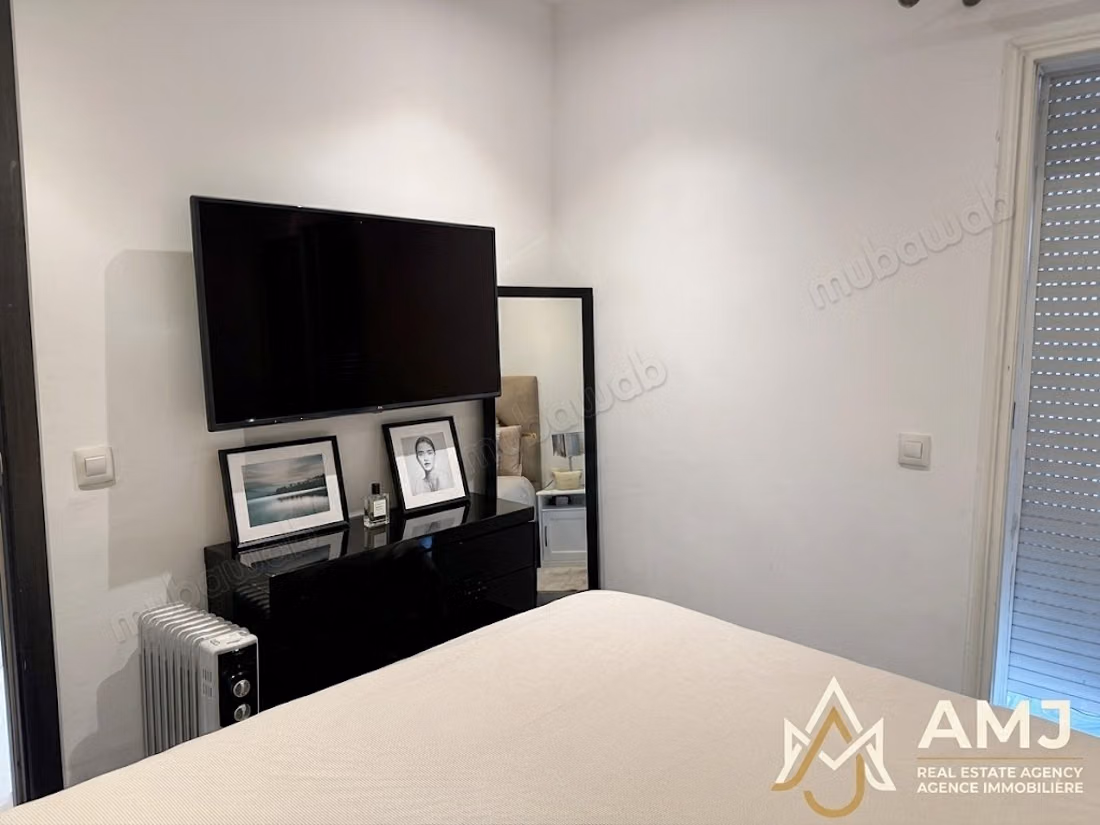 High standing furnished studio near Mers Sultan