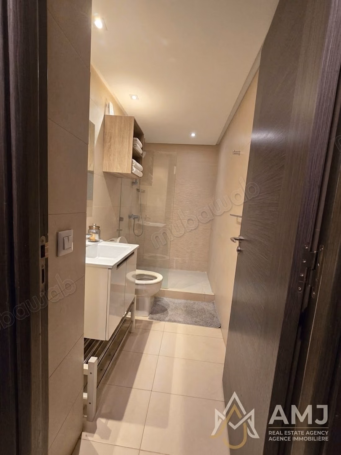 High standing furnished studio near Mers Sultan