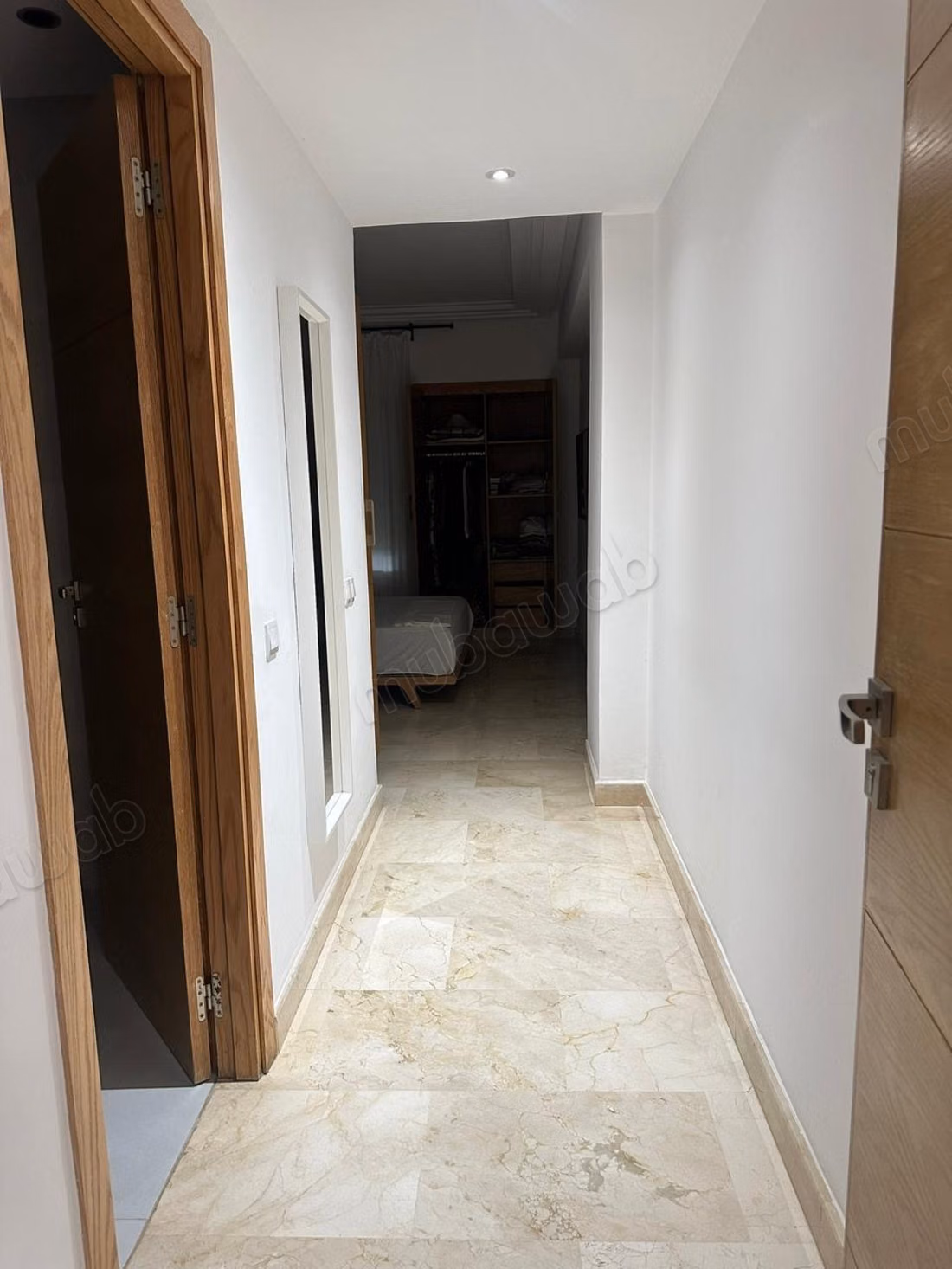 Bel appartement en location à El Menzeh. 3 pièces confortables. Bien meublé