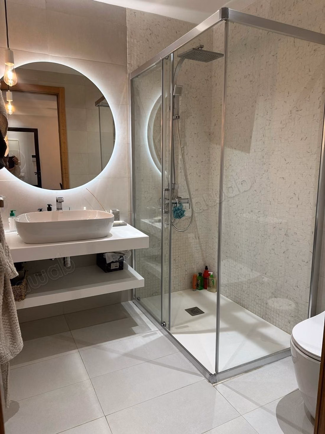 Bel appartement en location à El Menzeh. 3 pièces confortables. Bien meublé