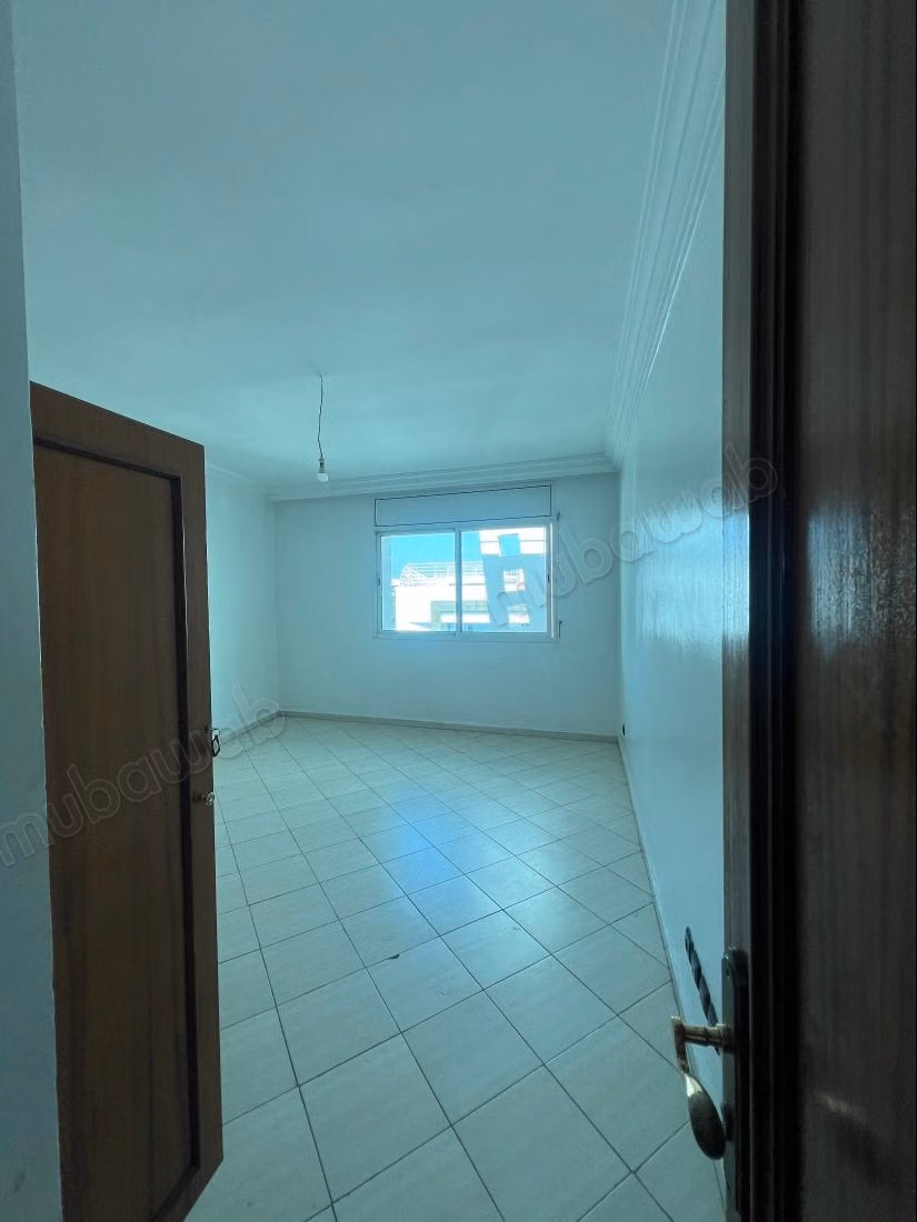 Appartement usage bureau en location en Hassan 
Centre Ville