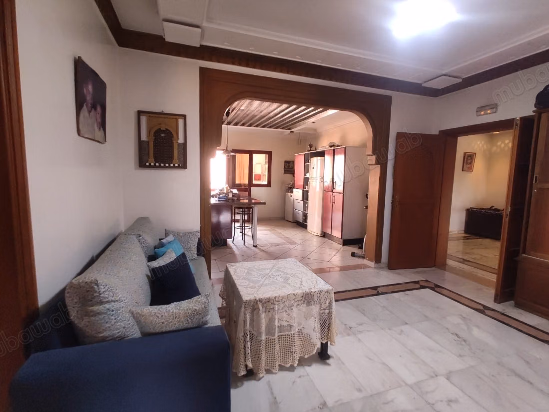 Apartment for sale in Victor Hugo. 3 comfortable rooms. Concierge service, air conditioning