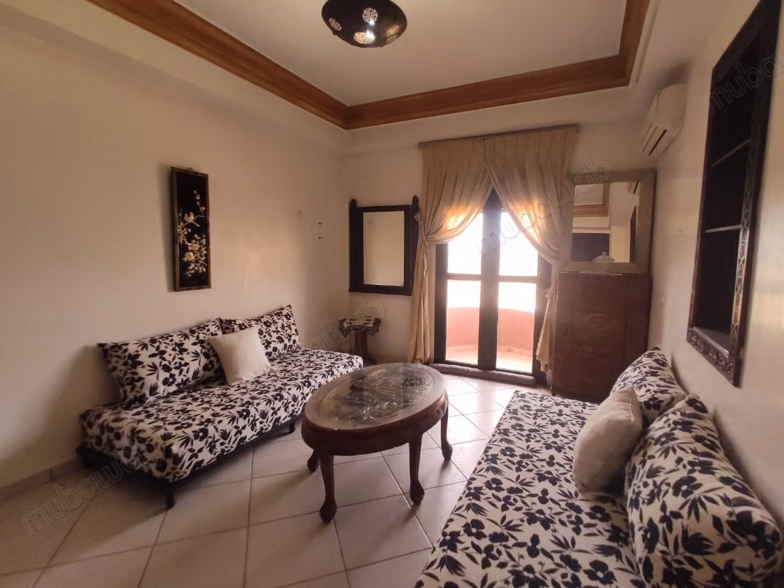 Apartment for sale in Victor Hugo. 3 comfortable rooms. Concierge service, air conditioning