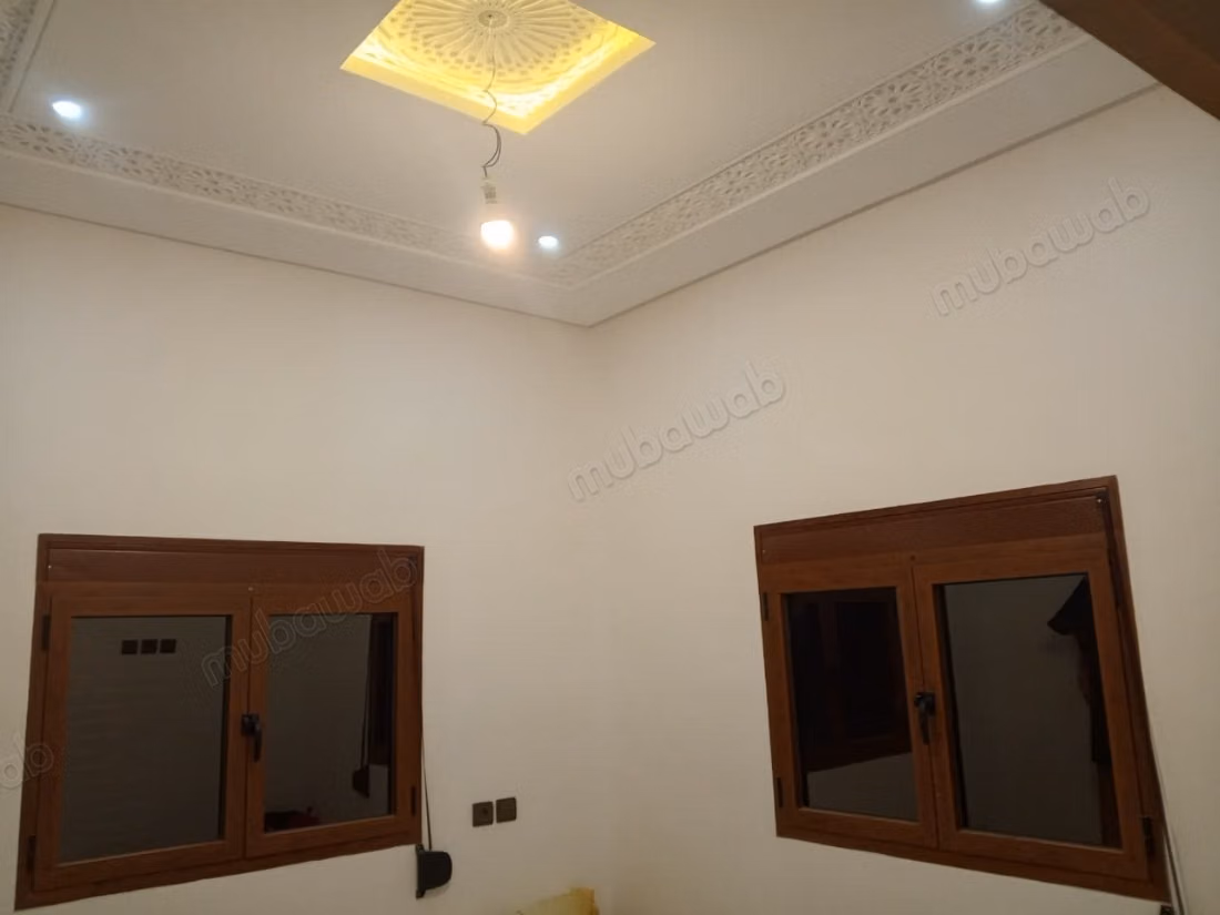 Maison excellente à vendre à Ourika avec 2 excellentes chambres. Jardin