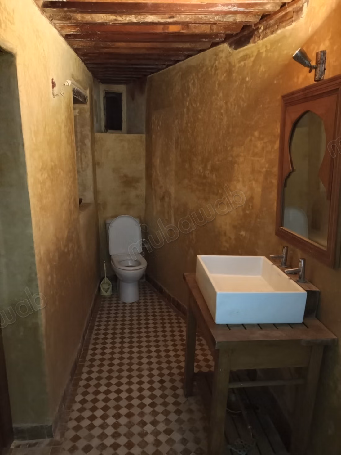 Riad for sale in Talaa. 11 large rooms. Well furnished