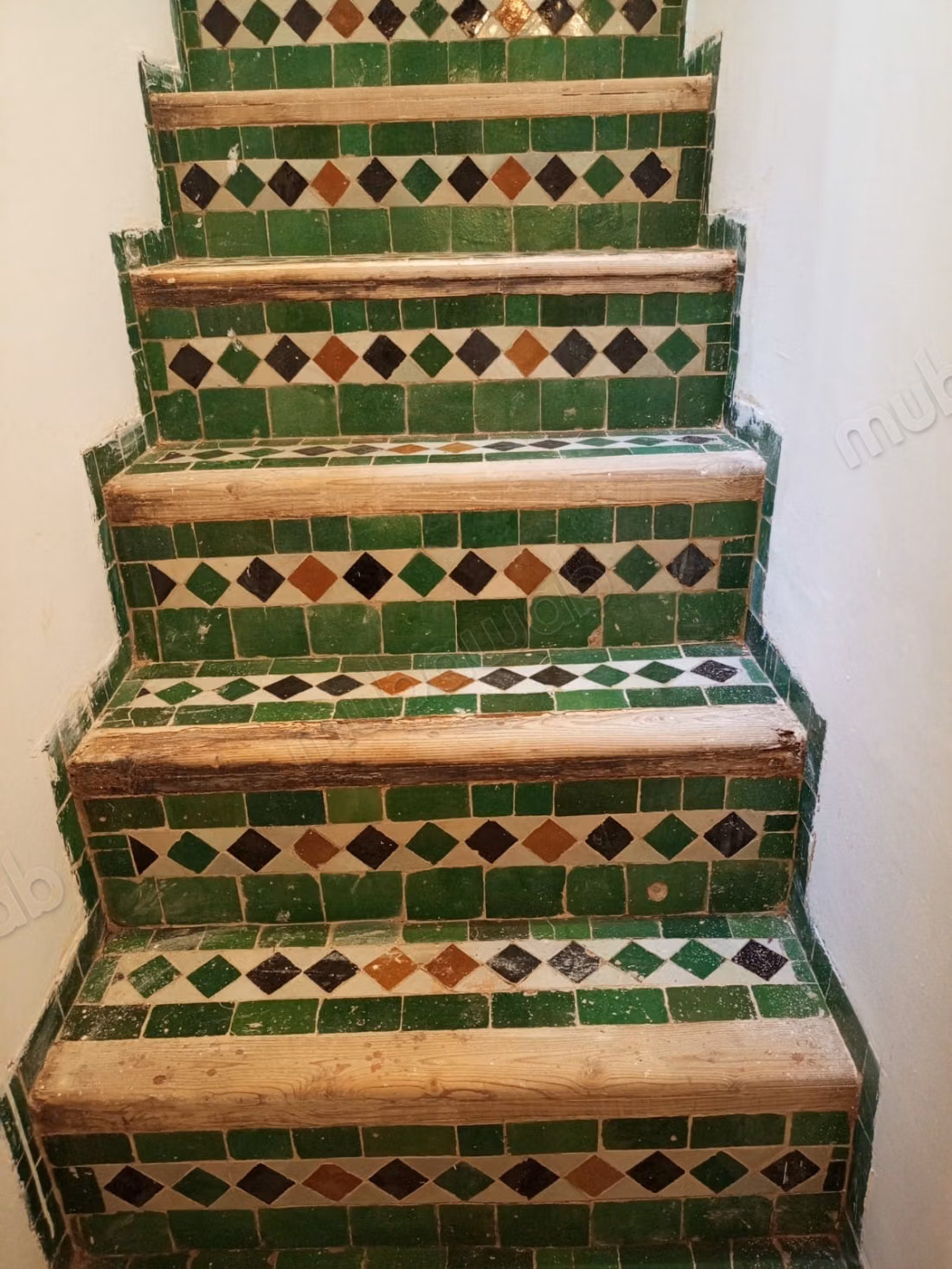 Riad for sale in Talaa. 11 large rooms. Well furnished