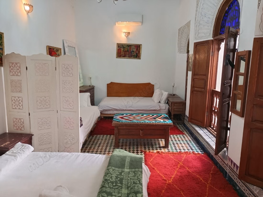 Riad for sale in Talaa. 11 large rooms. Well furnished