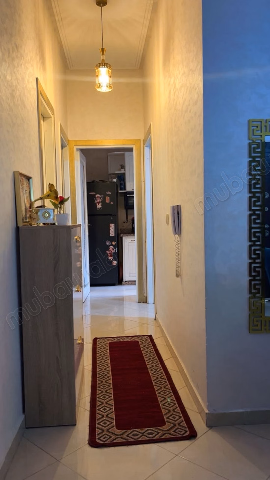 Location saisonnière à Hamria.
Surface totale 80 m².
Places de parking et terrasse