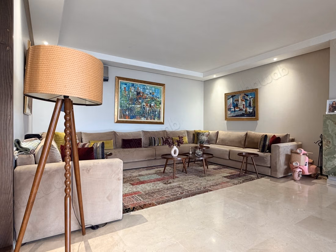 Stunning family apartment of 168 m² – 3 bedrooms – Gated residence