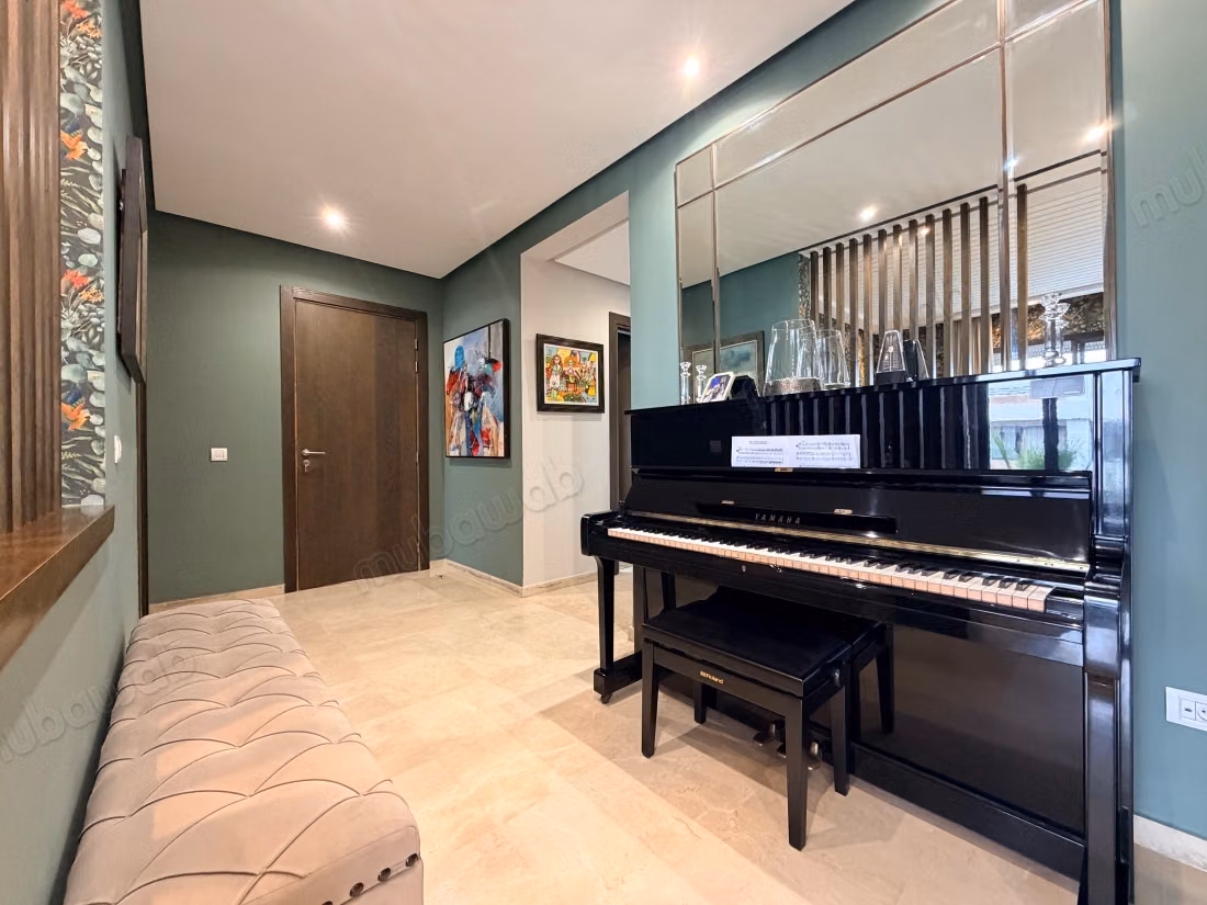Stunning family apartment of 168 m² – 3 bedrooms – Gated residence
