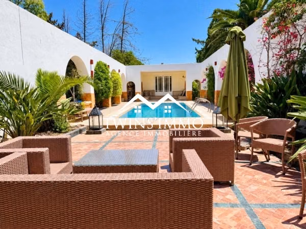 Villa de plain pied à La Soukra vide ou meublée