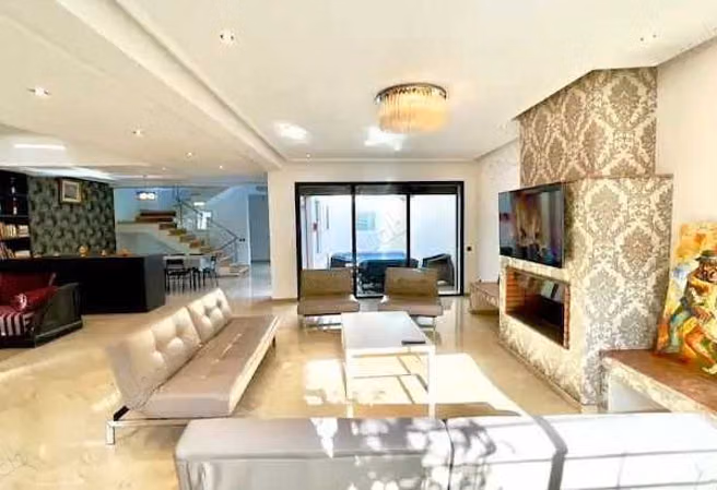 Villa for Sale of 365.0 m² in Casablanca, Nassim