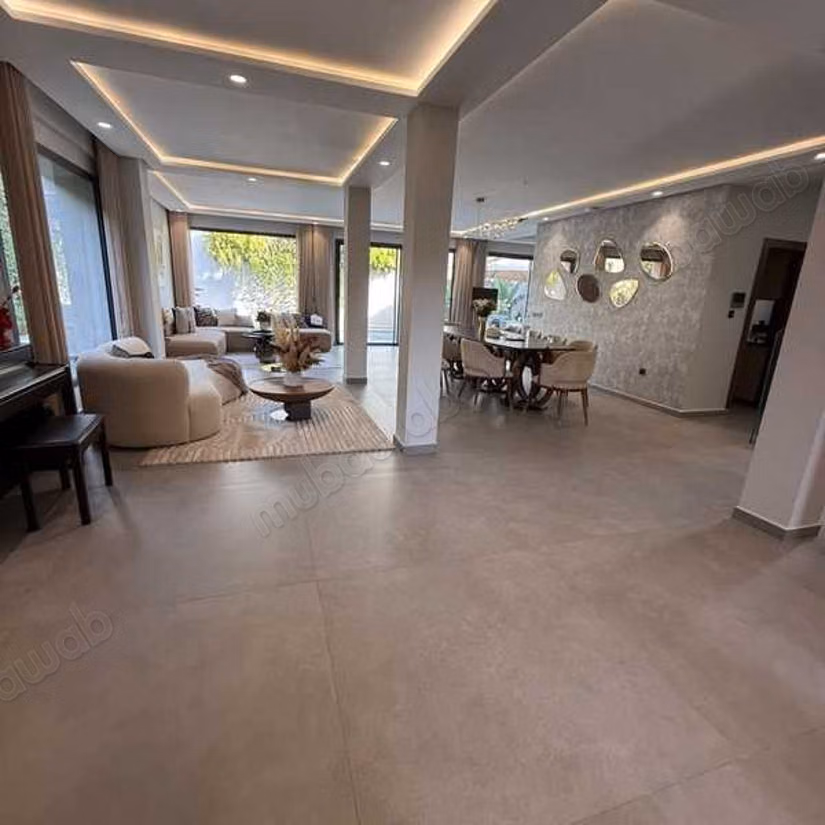 Local commercial à Louer de 463.0 m² à Casablanca, Racine
