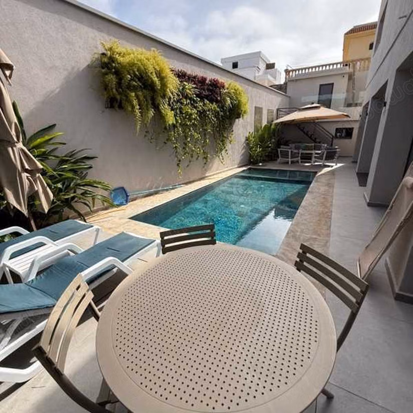Local commercial à Louer de 463.0 m² à Casablanca, Racine