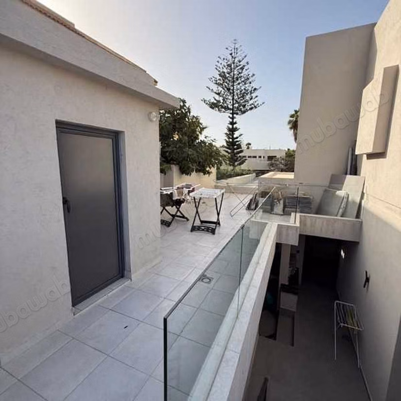 Local commercial à Louer de 463.0 m² à Casablanca, Racine