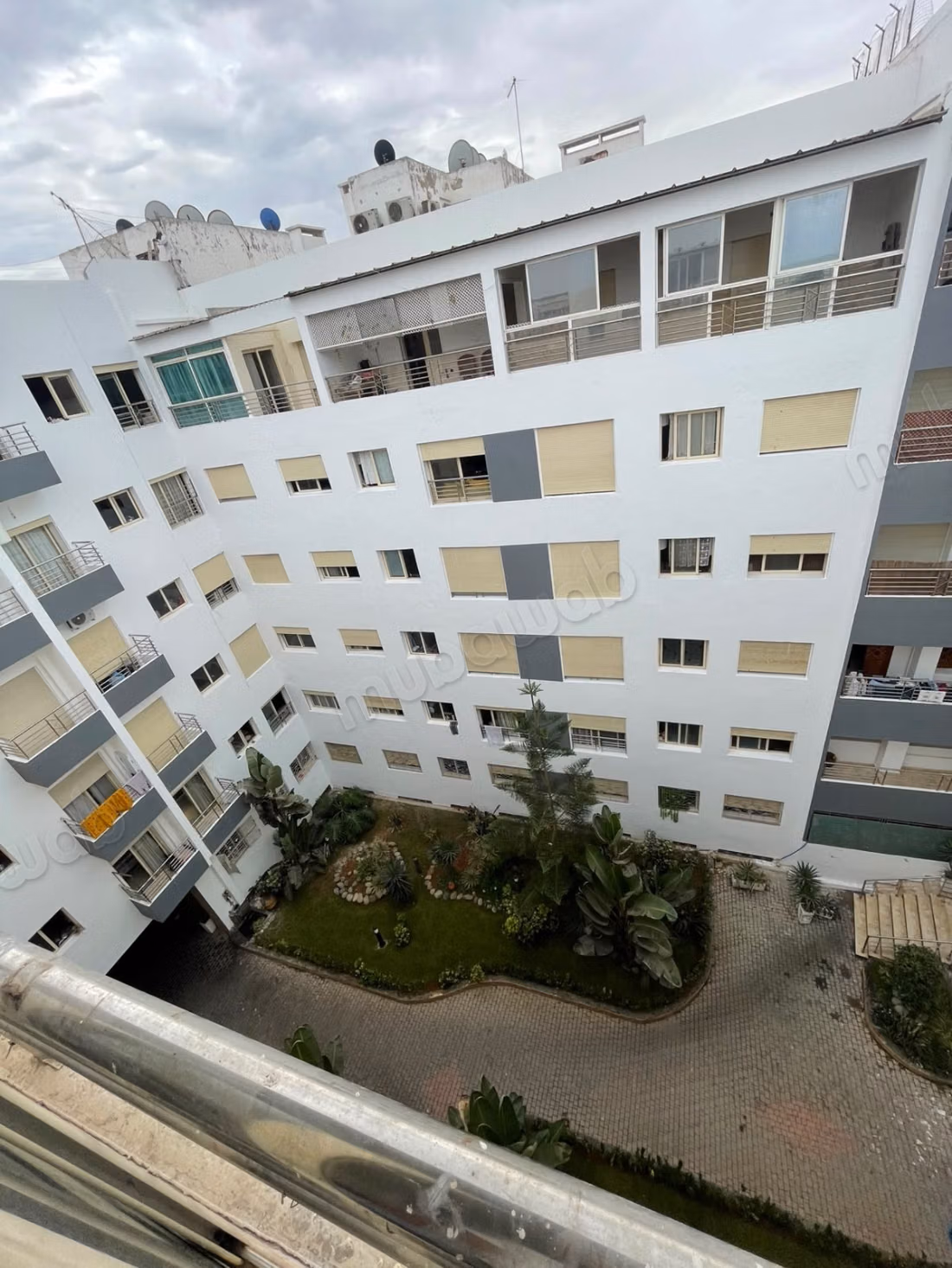 Empty apartment for rent - Ain Diab