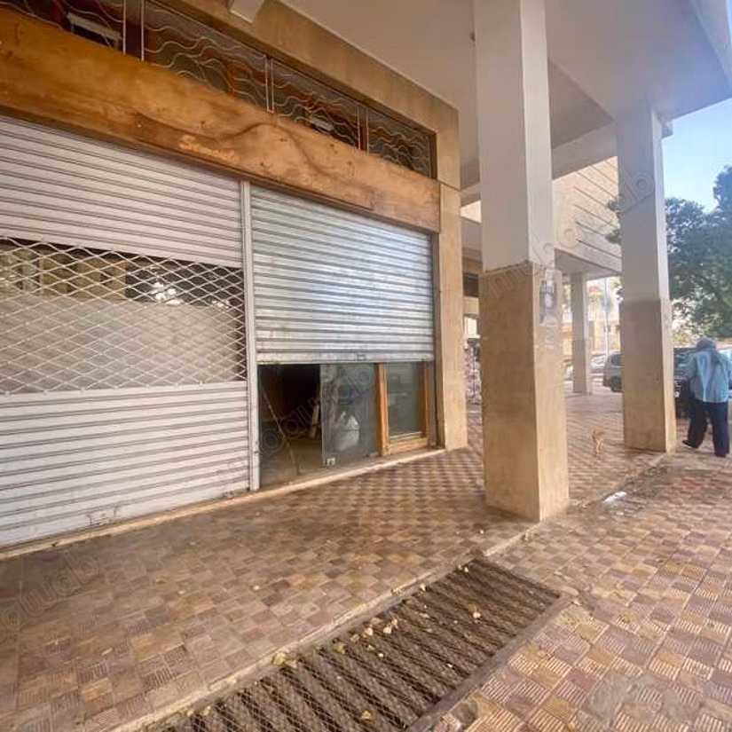 Local commercial à Vendre de 61.0 m² à Casablanca, Lekrimat