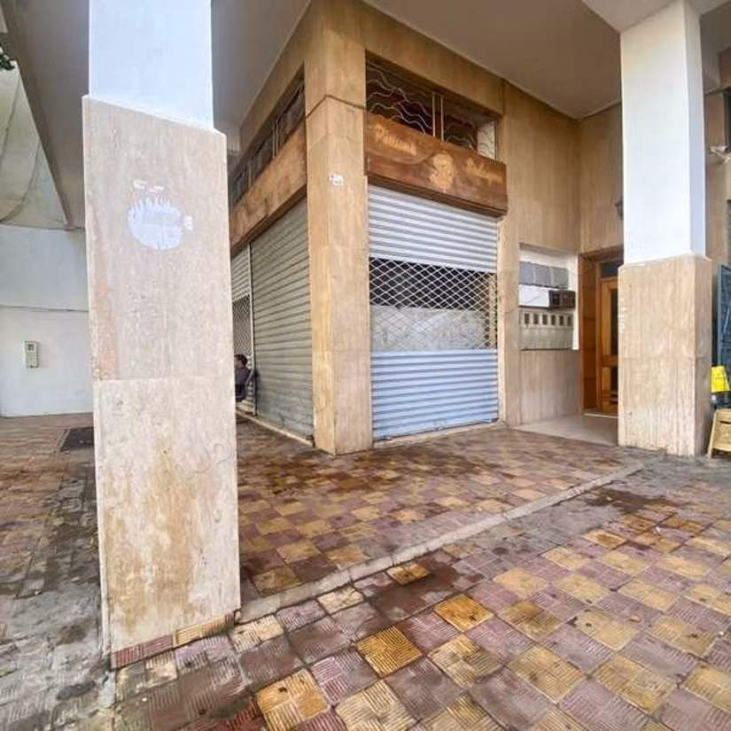 Local commercial à Vendre de 61.0 m² à Casablanca, Lekrimat