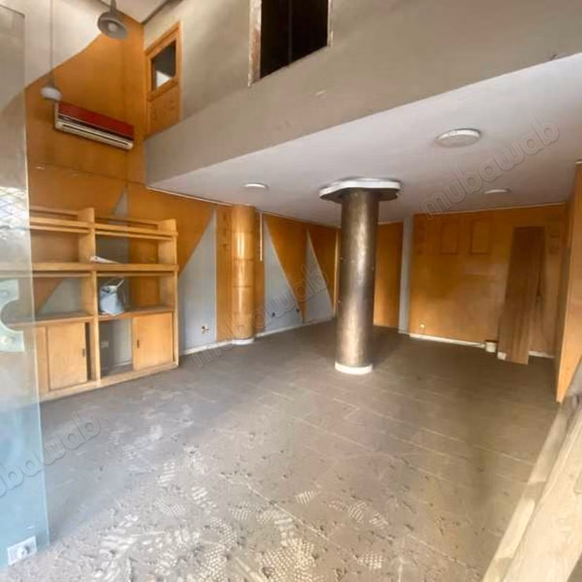 Local commercial à Vendre de 61.0 m² à Casablanca, Lekrimat