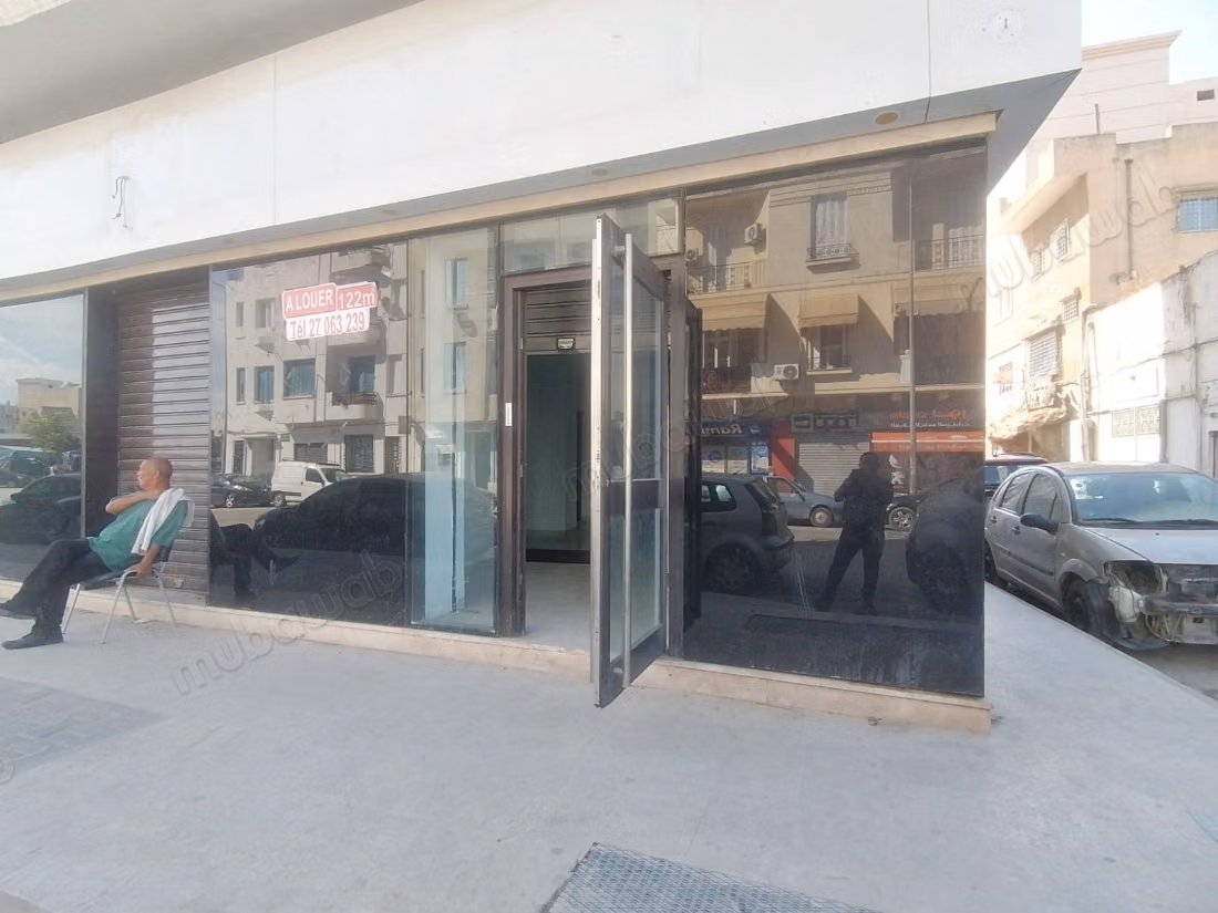 In affitto un locale a Beb El Khadhra