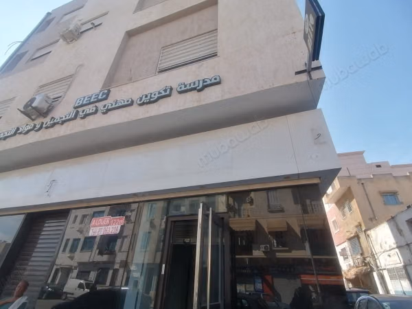 للايجار محل في باب الخضراء