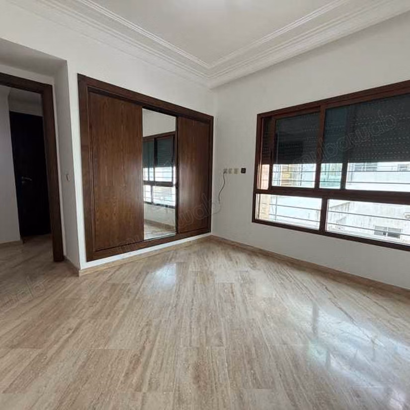 Appartement à Louer de 170.0 m² à Casablanca, Palmier Maarif