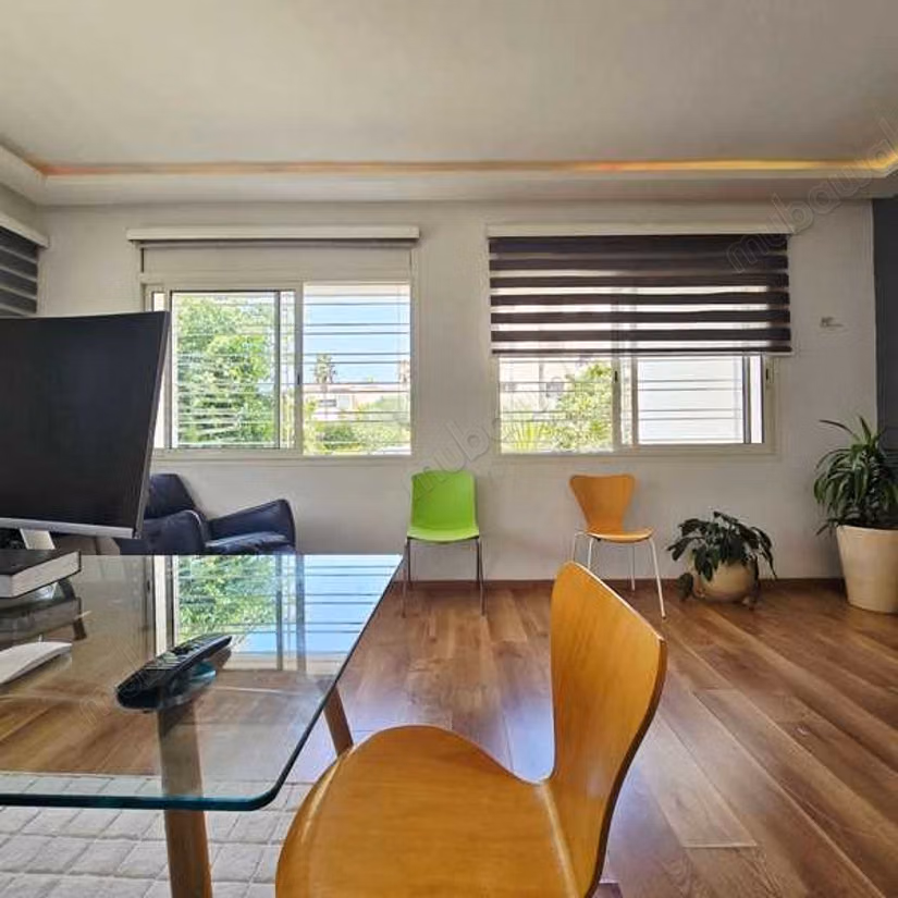 Appartement à Vendre de 146.0 m² à Rabat, Quartier Des Ambassades