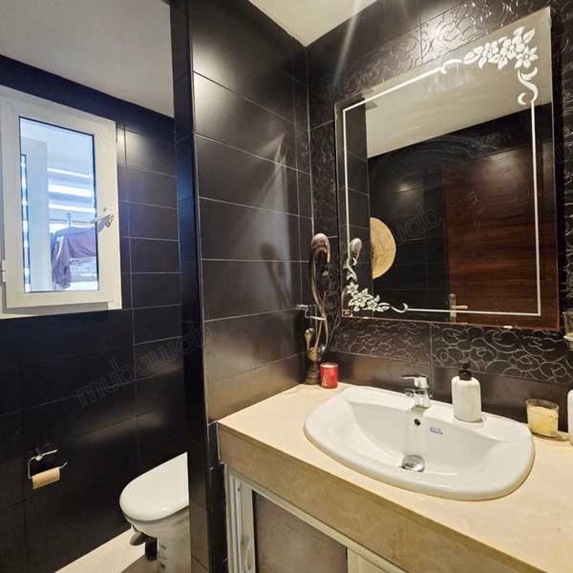 Appartement à Vendre de 146.0 m² à Rabat, Quartier Des Ambassades