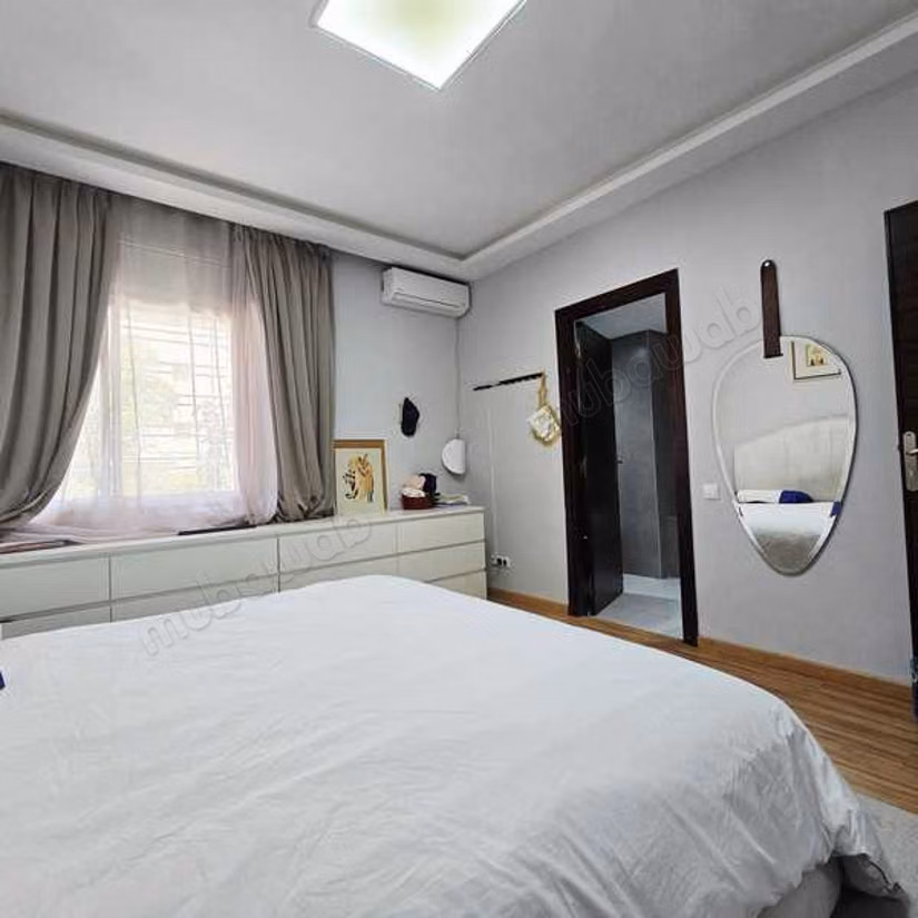 Appartement à Vendre de 146.0 m² à Rabat, Quartier Des Ambassades
