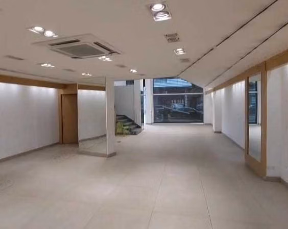 Local commercial à Louer de 196.0 m² à Casablanca, Beausejour