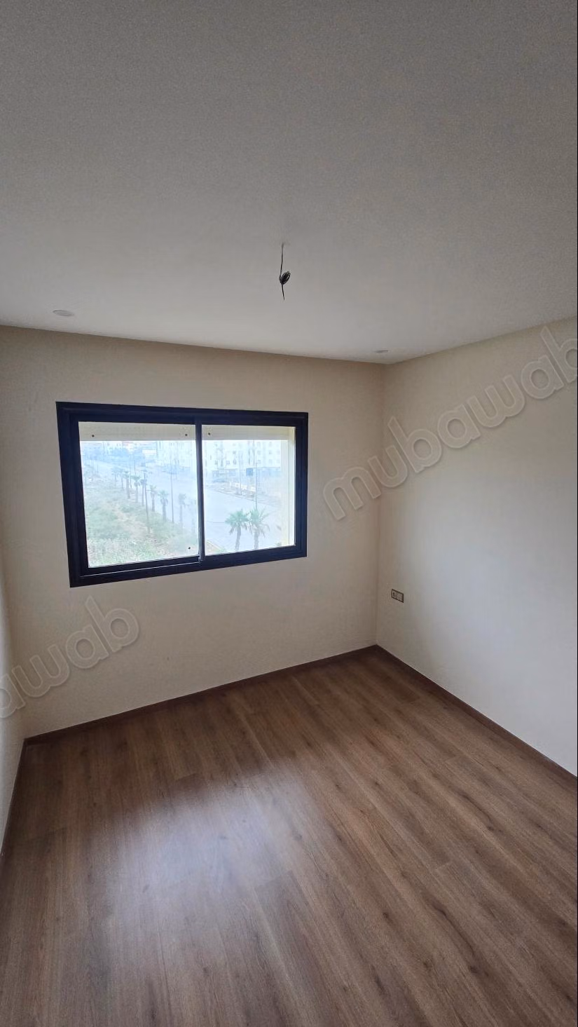 For sale: Apartment in the city. Area 56 m². Sturdy door, traditional Moroccan lounge