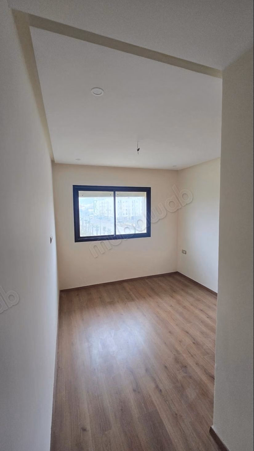 For sale: Apartment in the city. Area 56 m². Sturdy door, traditional Moroccan lounge
