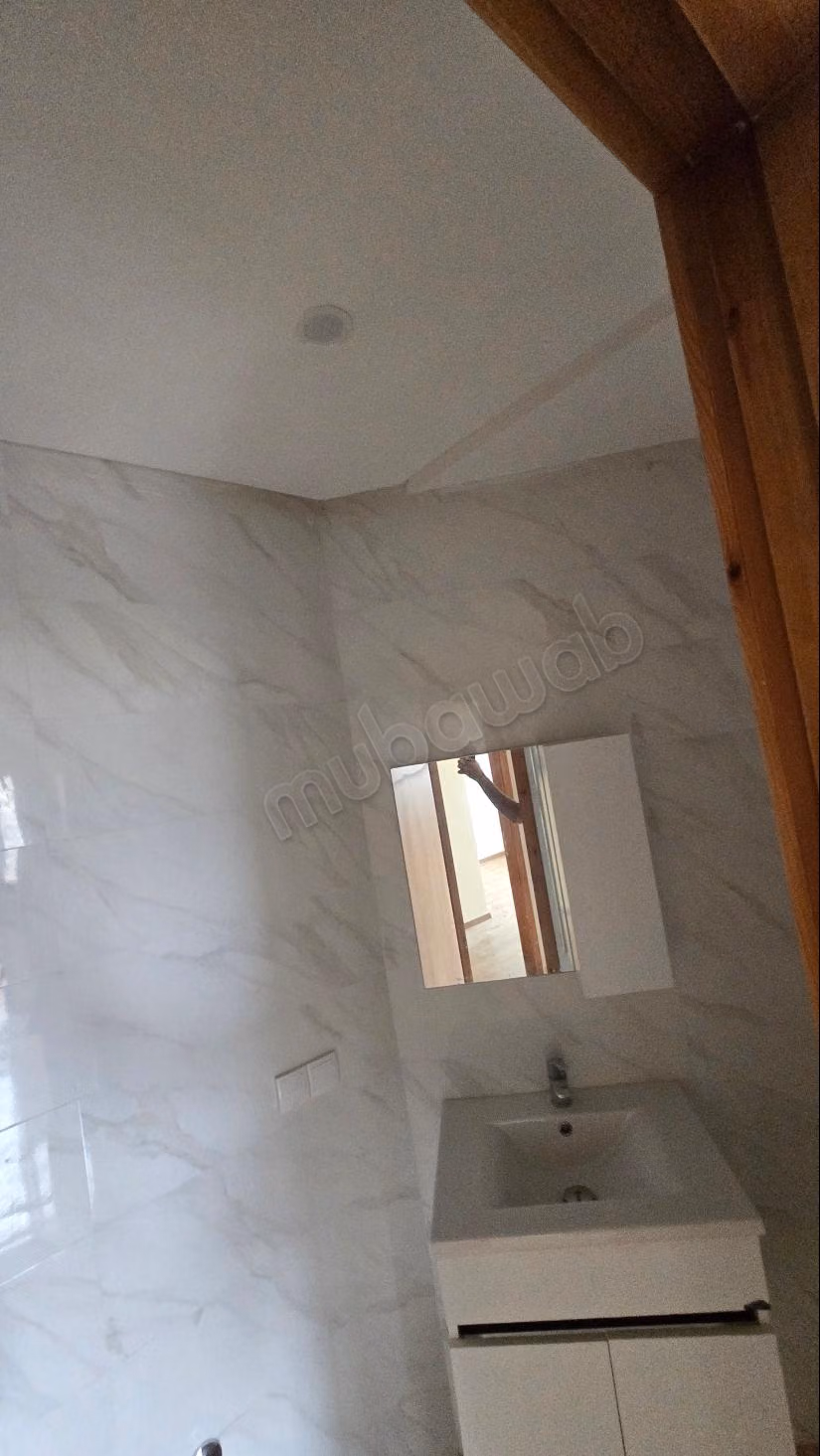 For sale: Apartment in the city. Area 56 m². Sturdy door, traditional Moroccan lounge