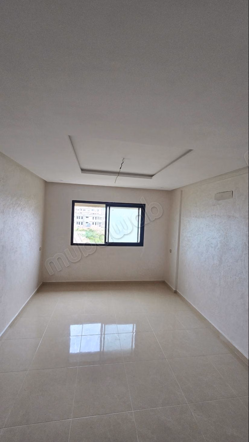 For sale: Apartment in the city. Area 56 m². Sturdy door, traditional Moroccan lounge